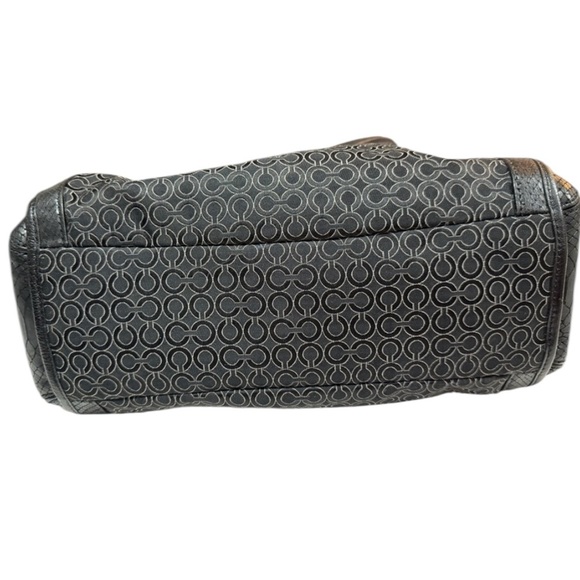 Coach Madison Phoebe Signature Shoulder Bag EUC (with unbranded dust bag) - Picture 4 of 7